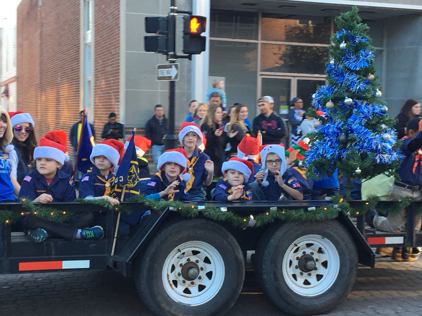 DRB 1204 Parade 13.JPG